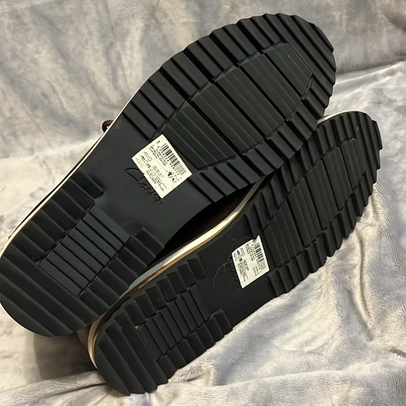 Clarks Durston Mid Beeswax Leather Lace-Up Boot - Picture 6 of 9